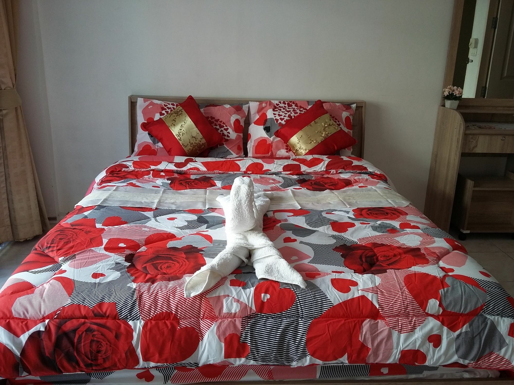 Sunshine Guesthouse Patong 外观 照片