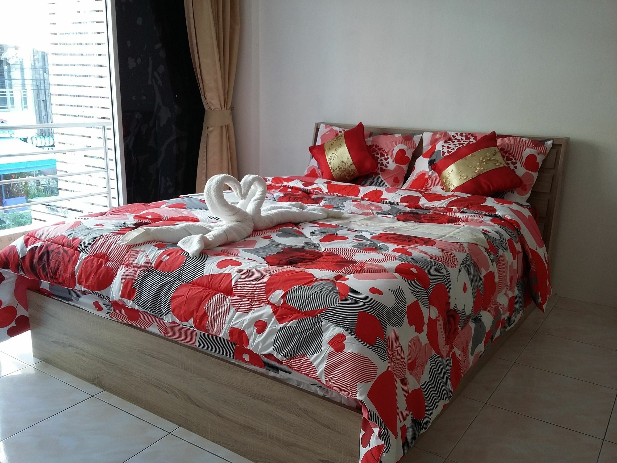 Sunshine Guesthouse Patong 外观 照片